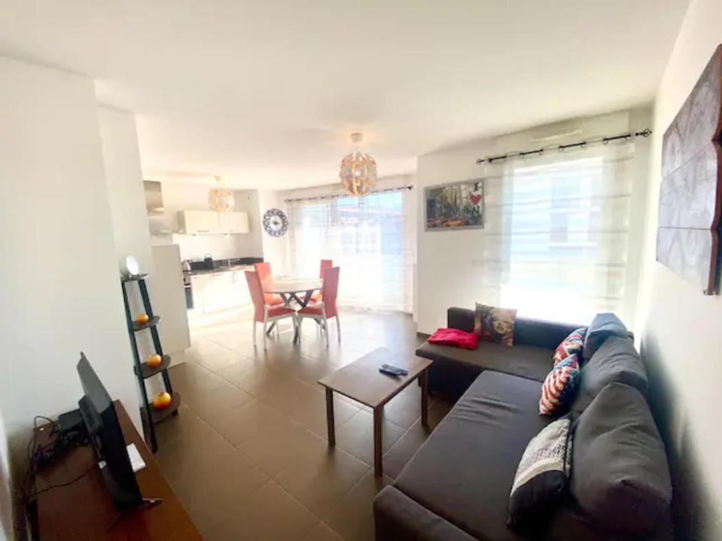 SOBNB Bonneville 44 -Appartement 6 pers proche centre ville Annemasse Extérieur photo